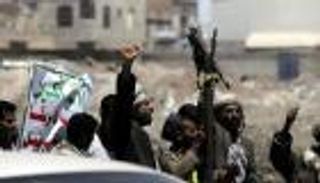 مسؤولون يمنيون عن موقف الحوثي من مبادرة الرياض: قراره بيد إيران