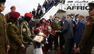 نائب رئيس الوزراء، حسين القطراني لدى وصوله بنغازي