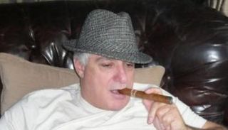 بيلجين أوزكايناك - زعيم العصابة