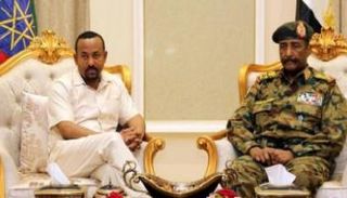 عبدالفتاح البرهان وآبي أحمد في لقاء سابق - أرشيفية