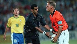 علي بوجسيم في لقاء هولندا والبرازيل