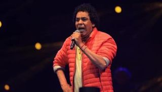 المطرب المصري محمد منير