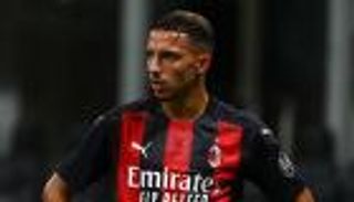 اتفاق شفهي ينهي أزمة ميلان ومنتخب الجزائر بشأن بن ناصر