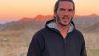 "صوت أمريكا": إيران تفاقم أزمة "النووي" باعتقال فرنسي