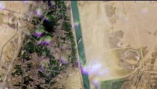 السفينة الجانجة في قناة السويس