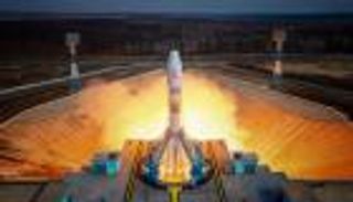 صور.. إطلاق 36 قمرا صناعيا بريطانيا لتوسيع نطاق الإنترنت