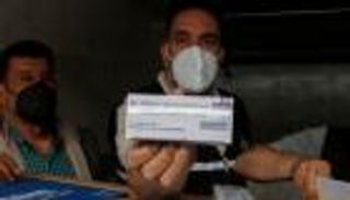 صور.. العراق يتسلم 336 ألف جرعة لقاح من "كوفاكس"