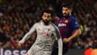 ليفربول يستنجد بـ"الهداف العجوز".. والسبب محمد صلاح
