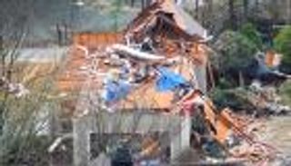 صور.. 5 قتلى في إعصار بولاية ألاباما الأمريكية