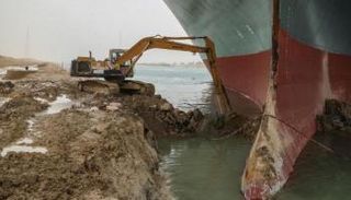 تحرير السفينة الجانحة بقناة السويس