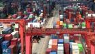 أزمة قناة السويس.. دراسة خيار "التجريف" والتجارة العالمية تتأثر