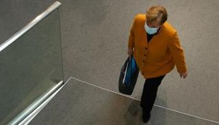 المستشارة الألمانية في البرلمان لتقديم اعتذارها للشعب