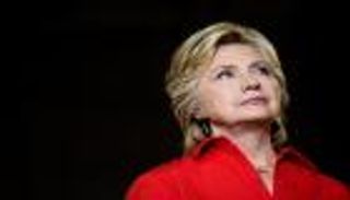 هيلاري كلينتون وقناة السويس.. القصة الكاملة لنظرية "الاتجار بالبشر"