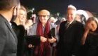 محيي إسماعيل يثير الجدل بـ"الجلباب" في مهرجان الأقصر للسينما الأفريقية