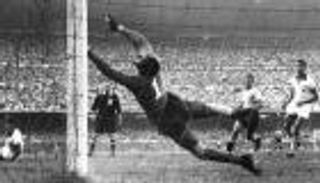 مواكير باربوزا.. سر لعنة طاردت حارس البرازيل 50 عاما