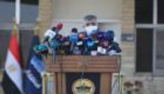 رئيس هيئة قناة السويس يكشف حقائق متعلقة بالسفينة الجانحة.. أسباب الحادث