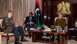 جانب من لقاء كوبيش وحفتر