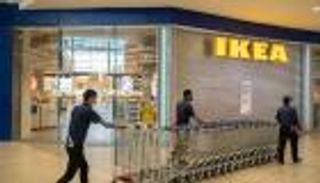 عملاق الأثاث "إيكيا" في أزمة بسبب السفينة العالقة