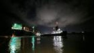 رئيس قناة السويس: السيسي وجه بالتجهيز لسيناريو تخفيف أحمال "إيفر جيفن"