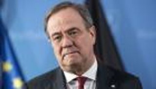 "انهيار شبه يومي".. سقوط حر لـ"اتحاد ميركل"