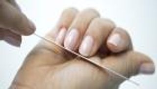 الأظافر "مرآة الصحة".. مؤشر لنقص الفيتامينات والمعادن