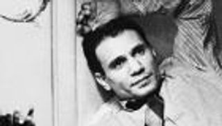 نجل شقيق عبدالحليم حافظ يروي تفاصيل فتح قبره: "نايم في سلام"