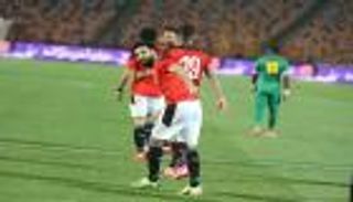 "مراوغة ميسي" و"حصار السيلفي".. صلاح يخطف الأنظار في مباراة جزر القمر