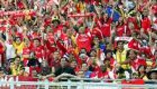 بطل حملة رحيل فينجر.. وفاة أشهر مشجع في تاريخ أرسنال