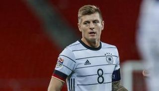 توني كروس لاعب وسط منتخب ألمانيا