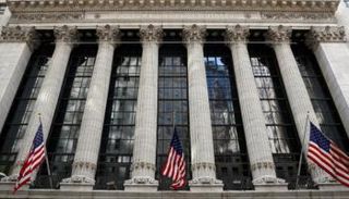 الواجهة الأمامية لبورصة نيويورك - رويترز