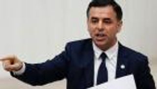 95 صحفياً تركياً يمثلون أمام المحاكم خلال شهر