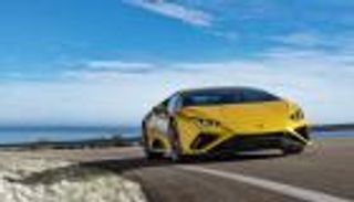 خاصية فريدة في سيارات "لامبورجيني" بفضل أمازون.. التحكم الصوتي