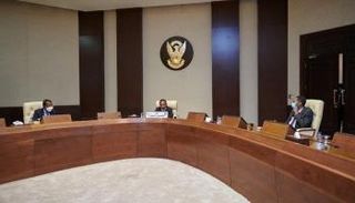 جانب من لقاء عبد الله حمدوك بوفد مجلس الأمن والسلم الأفريقي 