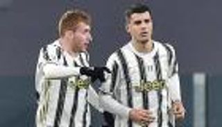 فيديو.. كذبة أبريل تُحبط نجم يوفنتوس بسبب زوجته