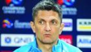 "دفعت ثمن إنجازاتي".. لوشيسكو يكشف كواليس إقالته من الهلال السعودي