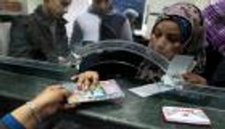معضلة الرواتب في ليبيا.. تأخير وتحذير وقرار حكومي