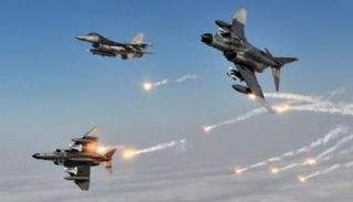 طيران التحالف الدولي خلال غارة جوية في العراق -أرشيفية