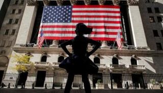 الواجهة الأمامية لبورصة نيويورك - رويترز
