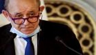 قبل محادثات الثلاثاء.. فرنسا تدعو إيران للكف عن انتهاكاتها النووية