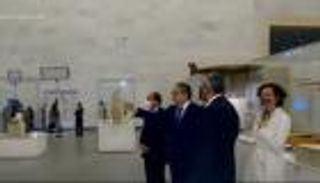 السيسي يتجول في متحف الحضارة المصرية.. ومديرة اليونسكو في استقباله