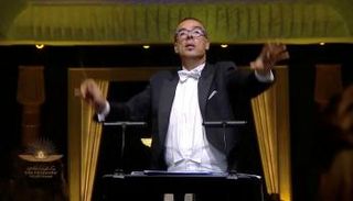 نادر عباسي قائد أوركسترا موكب المومياوات