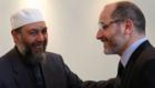 سخرية من مبررات إخوان الجزائر الانتخابية.. ما لكم وبلماضي؟