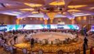 الحوار الإقليمي للتغير المناخي.. خطط عمانية للاستثمار بالطاقة النظيفة 