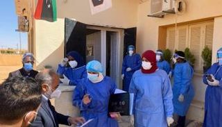 أطقم طبية في ليبيا