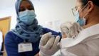 الإمارات تتخطى 8,5 مليون جرعة من لقاح كورونا