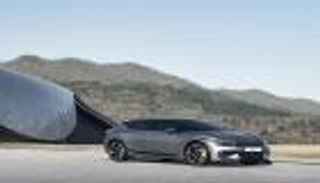 كيا تكشف تفاصيل أكثر عن أولى سياراتها الكهربائية EV6