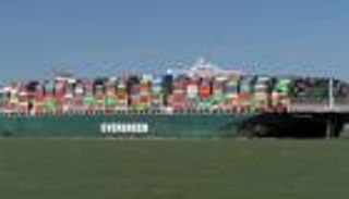 رئيس قناة السويس: "إيفر جيفن" لن تغادر إلا بعد انتهاء التحقيقات