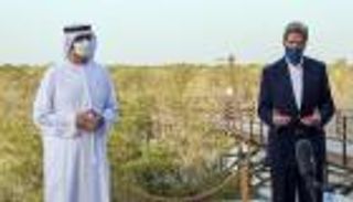 جون كيري في الإمارات.. دبلوماسية المناخ تواجه التحديات