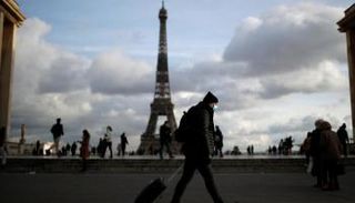 فرنسا تخفض تقديراتها لنمو اقتصادها في 2021 بسبب قيود كورونا