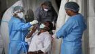 بعد ارتفاع قياسي للإصابات.. قيود جديدة في الهند لاحتواء كورونا